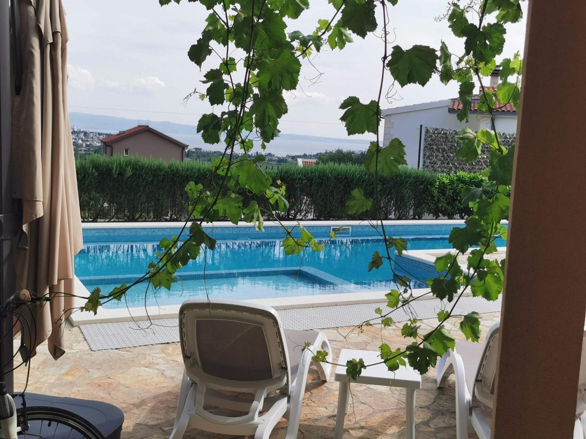 Villa Mater - Luxuriously Equipped Villa With A 15M Long Swimming Pool Zrnovnica Bagian luar foto